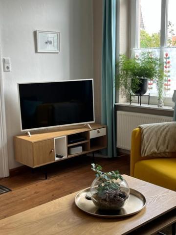 Ferienwohnung Schoenwaelder Mit Kleiner Terrasse Und Wall Box Buxtehude Exterior foto